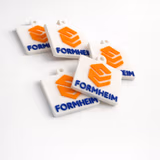 Nøkkelring med logo og NFC-tag